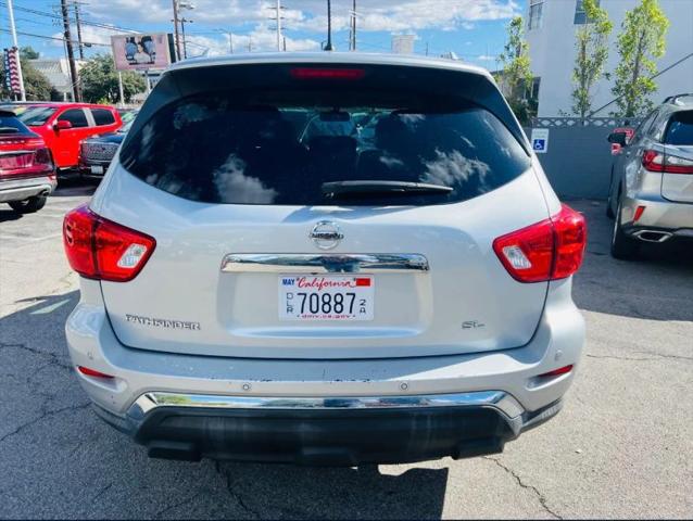 2018 Nissan Pathfinder SL