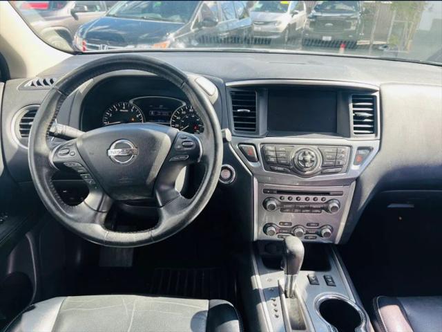 2018 Nissan Pathfinder SL