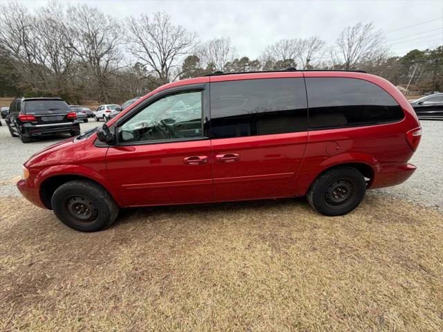 2004 Chrysler Town & Country LX