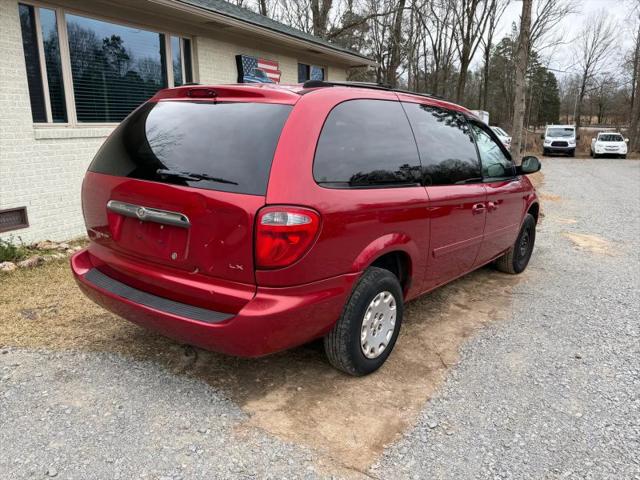 2004 Chrysler Town & Country LX