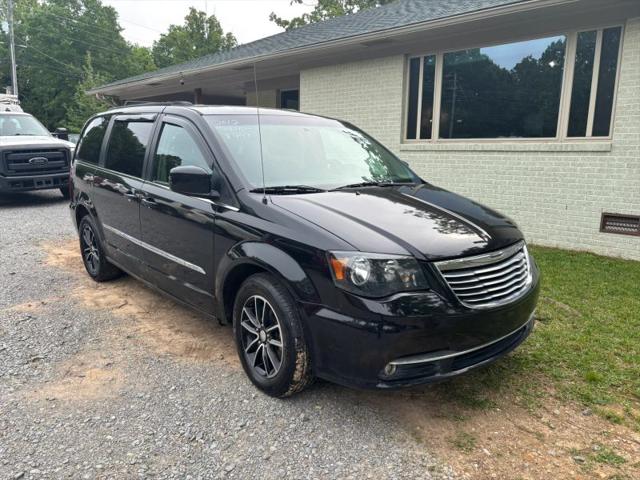 2012 Chrysler Town & Country Touring for sale in Benton, AR