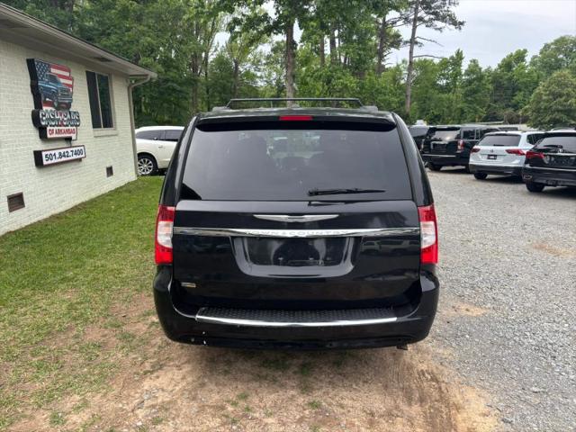 2012 Chrysler Town & Country Touring