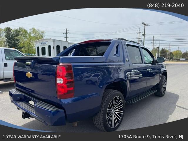 2013 Chevrolet Avalanche LS