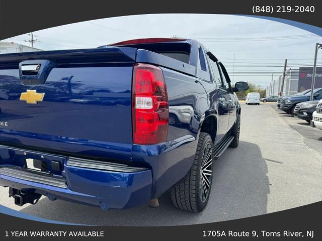 2013 Chevrolet Avalanche LS