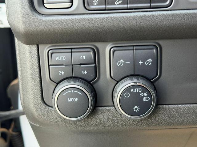 2022 Chevrolet Suburban 4WD Premier