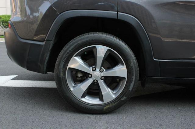 2020 Jeep Cherokee Limited FWD