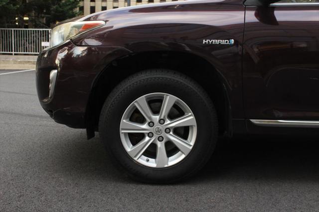 2013 Toyota Highlander Hybrid Base V6
