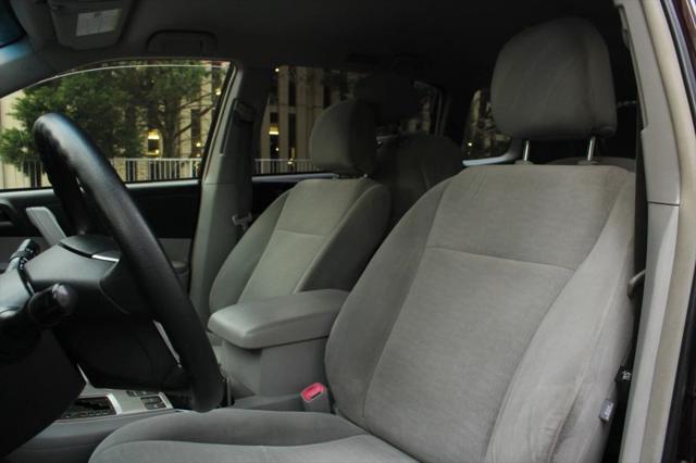 2013 Toyota Highlander Hybrid Base V6
