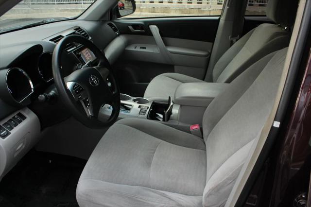 2013 Toyota Highlander Hybrid Base V6