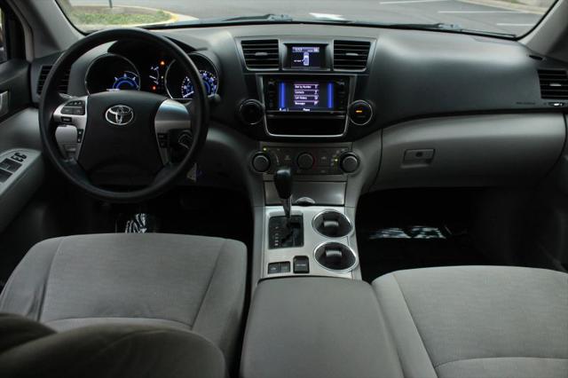 2013 Toyota Highlander Hybrid Base V6