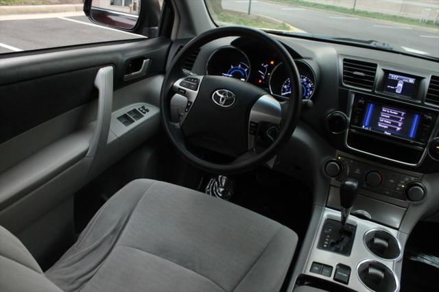 2013 Toyota Highlander Hybrid Base V6