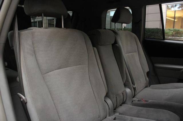 2013 Toyota Highlander Hybrid Base V6