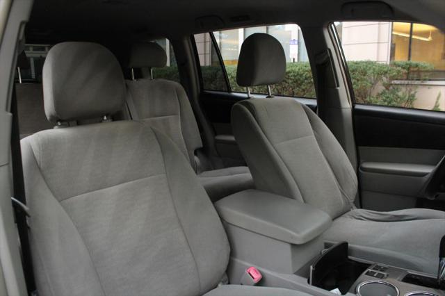 2013 Toyota Highlander Hybrid Base V6