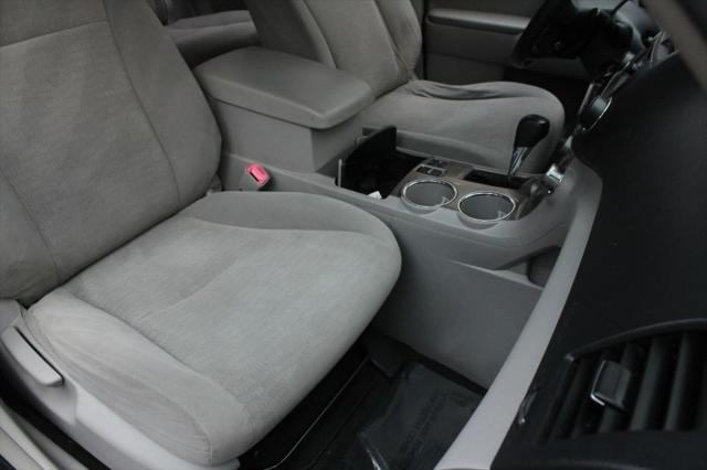 2013 Toyota Highlander Hybrid Base V6