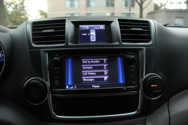 2013 Toyota Highlander Hybrid Base V6