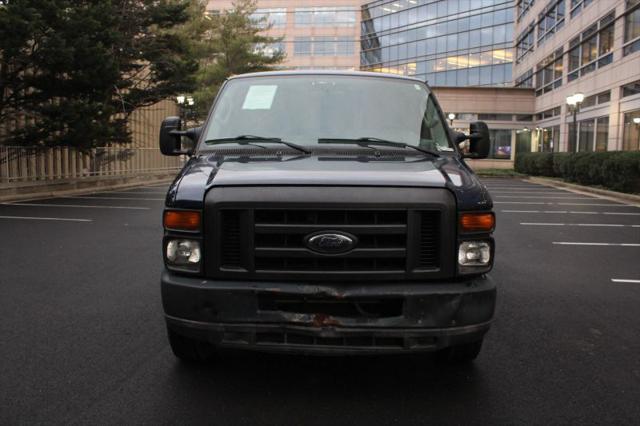 2013 Ford E-350 Super Duty Commercial