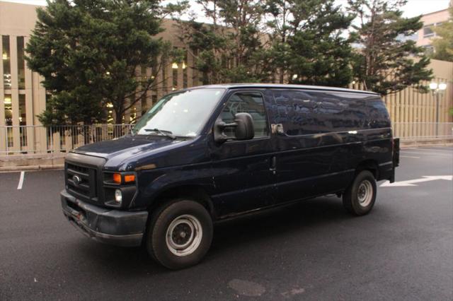 2013 Ford E-350 Super Duty Commercial