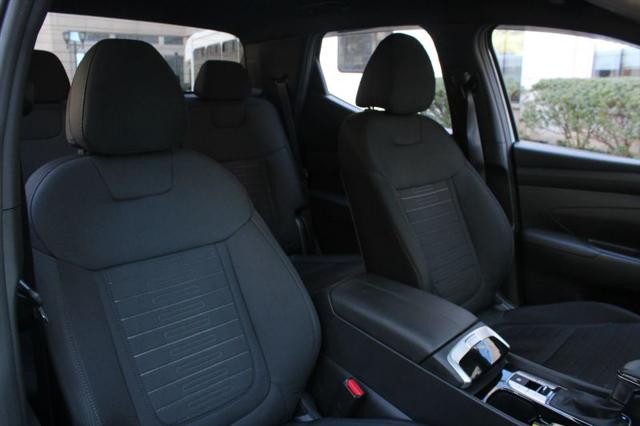 2025 Hyundai Santa Cruz SE