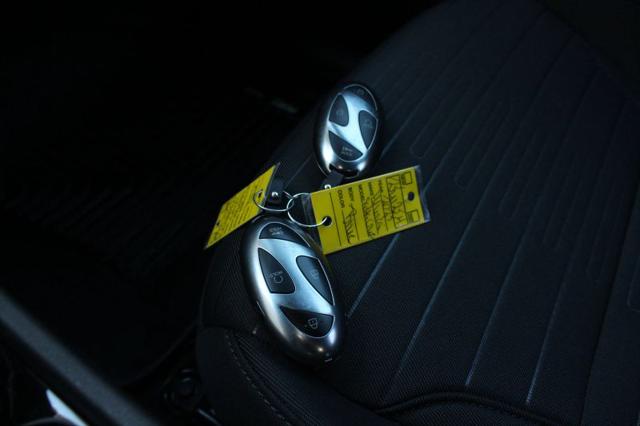 2025 Hyundai Santa Cruz SE