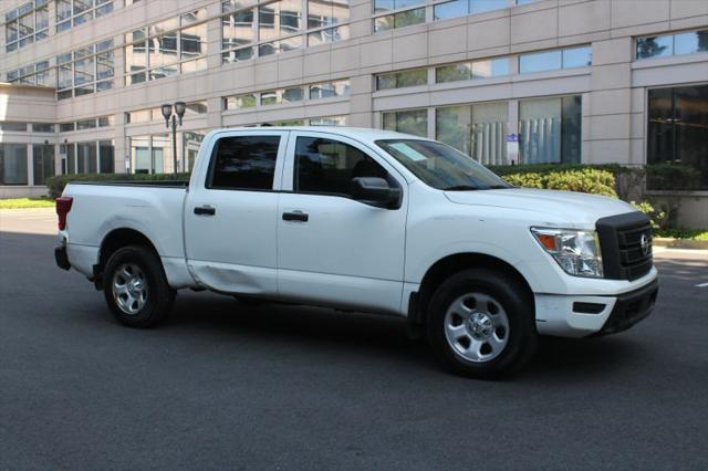 2022 Nissan Titan Crew Cab S 4x4