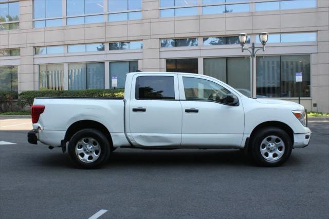 2022 Nissan Titan Crew Cab S 4x4