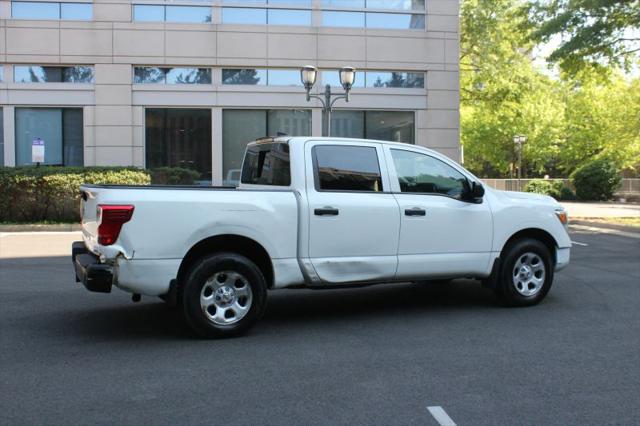 2022 Nissan Titan Crew Cab S 4x4