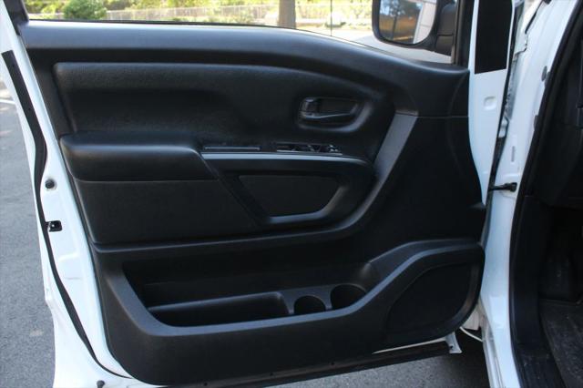 2022 Nissan Titan Crew Cab S 4x4