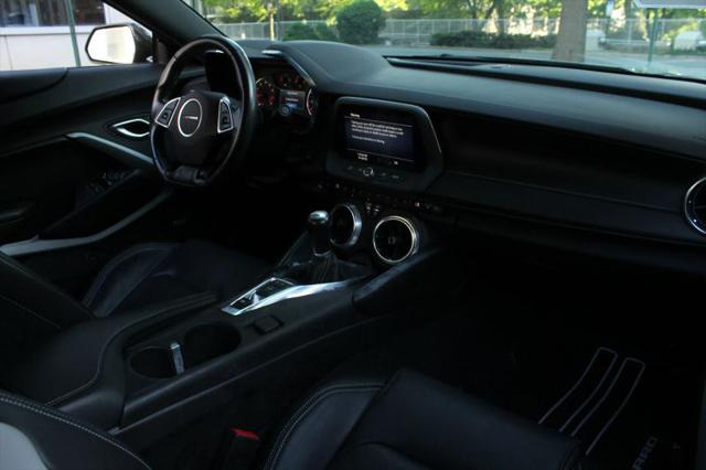 2021 Chevrolet Camaro RWD Convertible 2LT