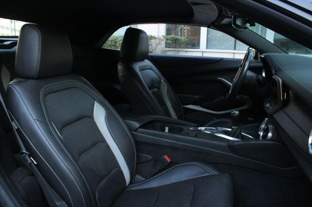 2021 Chevrolet Camaro RWD Convertible 2LT