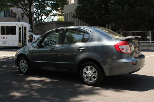 2009 Suzuki SX4 LE
