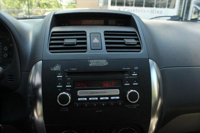 2009 Suzuki SX4 LE