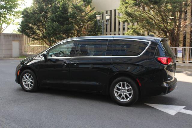 2024 Chrysler Voyager LX