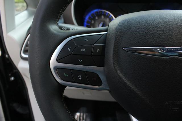 2024 Chrysler Voyager LX