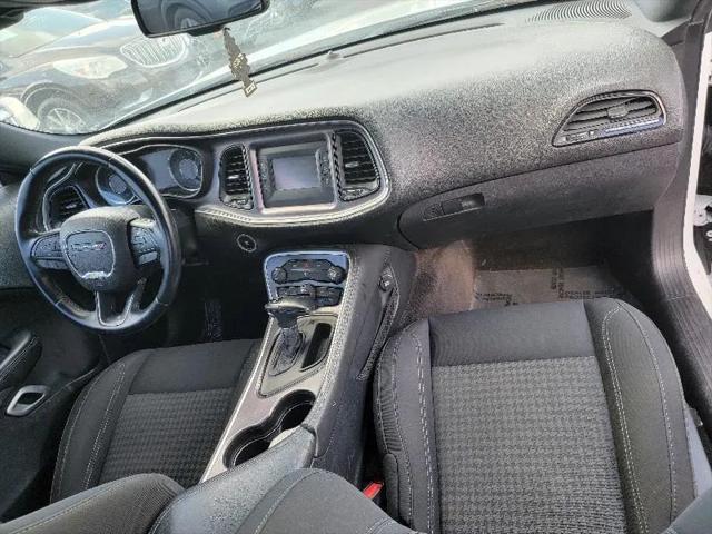 2015 Dodge Challenger SXT
