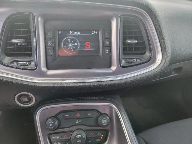 2015 Dodge Challenger SXT