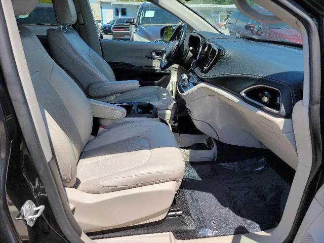 2021 Chrysler Pacifica Touring L
