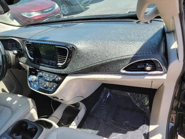 2021 Chrysler Pacifica Touring L