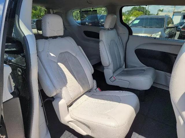 2021 Chrysler Pacifica Touring L