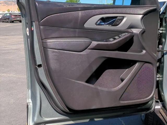2023 Chevrolet Traverse FWD LT Cloth