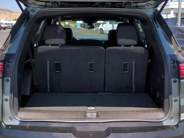 2023 Chevrolet Traverse FWD LT Cloth