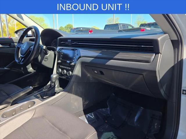 2020 Volkswagen Passat 2.0T R-Line