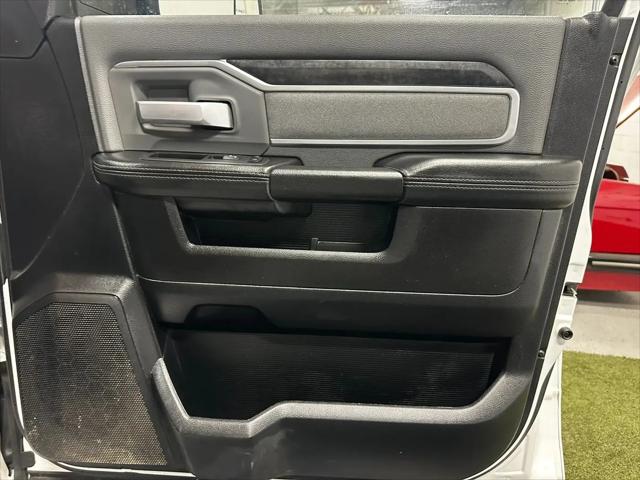 2019 Ram 3500 Big Horn Crew Cab 4x4 8' Box