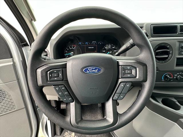 2027 Ford E-Series Cutaway Base