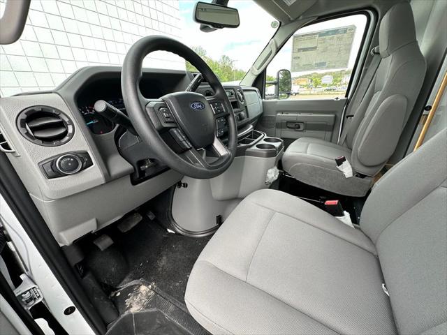 2027 Ford E-Series Cutaway Base