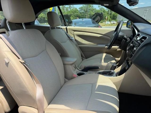2012 Chrysler 200 Touring