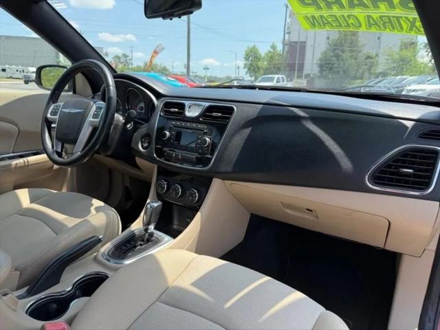 2012 Chrysler 200 Touring