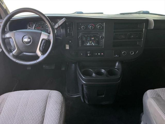 2017 Chevrolet Express LT