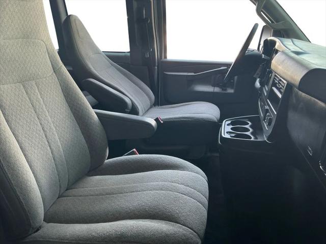 2017 Chevrolet Express LT