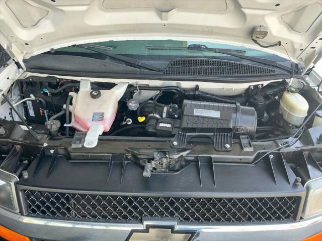 2017 Chevrolet Express LT