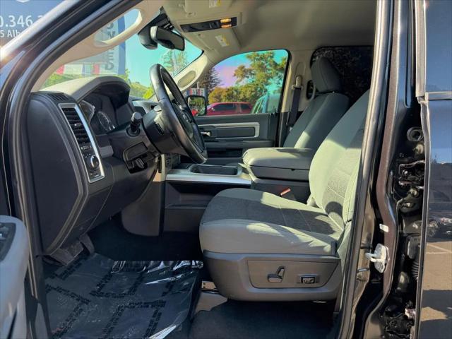2018 Ram 1500 Big Horn Crew Cab 4x4 5'7" Box